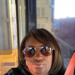 Meet your Posher, Tonia